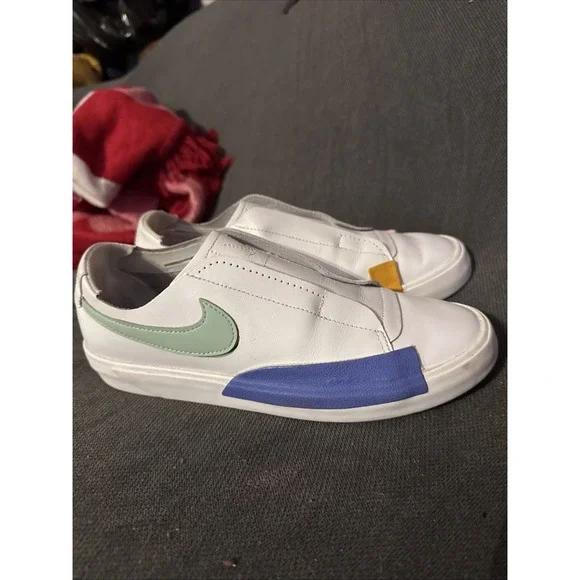 Nike Blazer Low Kickdown Women's Size 7 Slip-On CJ1651-100 Sneaker Casual - Picture 3 of 6
